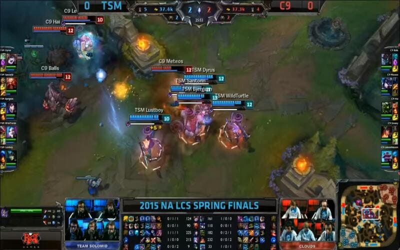 Giao tranh tổng mãn nhãn giữa hai đội tuyển LMHT.